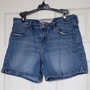 Levi's Women's Denim Shorts - Size 8 - EUC